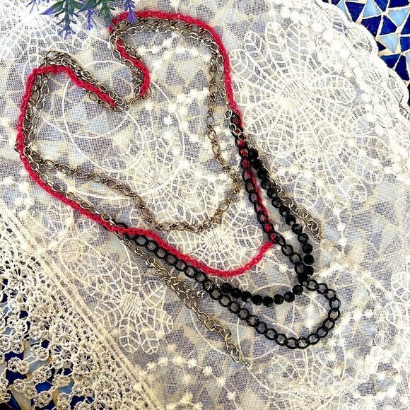 Long Multichain & Bead Necklace Black White Pink - Picture 2 of 9